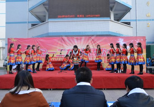精心編排的愛國歌曲