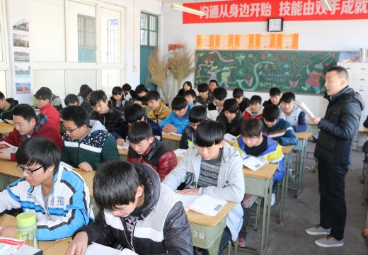 家長(zhǎng)參與聽課
