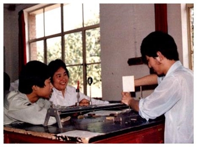 90年代初的實(shí)驗(yàn)課