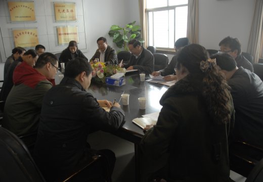 鄭州市電子信息工程學(xué)校召開民主生活會