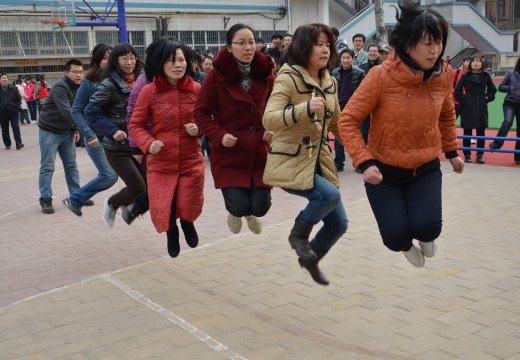英姿颯爽的女教師們