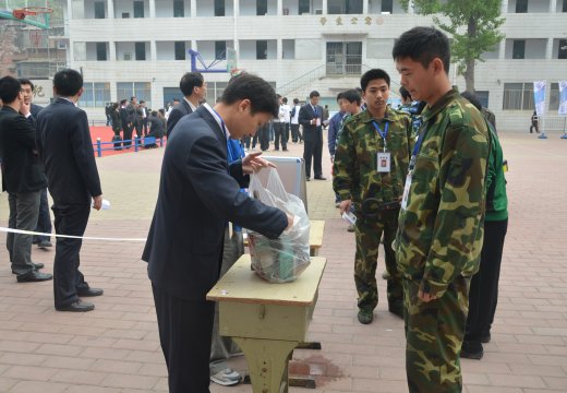 選手檢驗進場