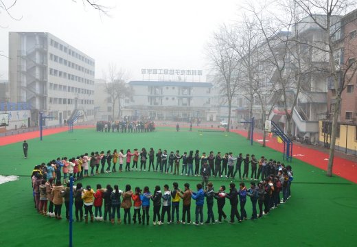 “我們的團(tuán)隊(duì)最棒”游戲大PK