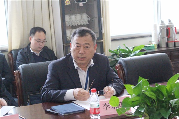 2李京輝校長介紹學(xué)校情況并電工電子行指委2018年工作計劃.jpg