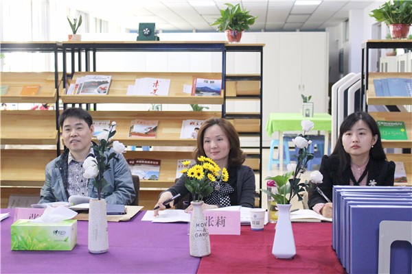 2督導組聆聽校方近年來師德師風建設情況.JPG