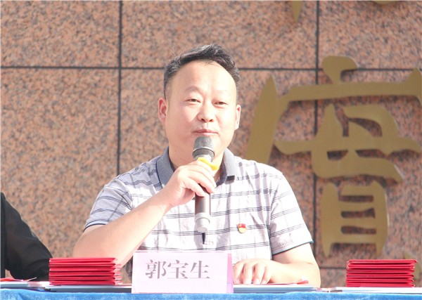 7工會(huì)郭寶生主席宣讀優(yōu)秀班干部名單.jpg
