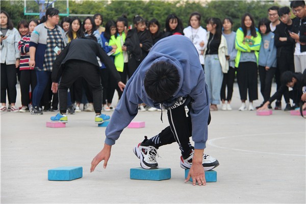 18摸石頭過河.JPG