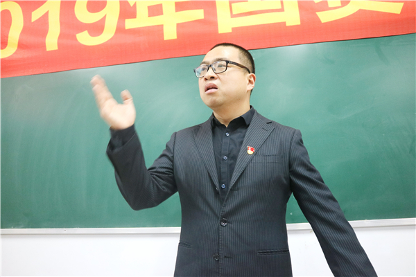 立班規(guī)、樹品德、建業(yè)績.jpg