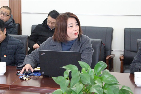 1于蓉副校長(zhǎng)做安全工作匯報(bào).jpg