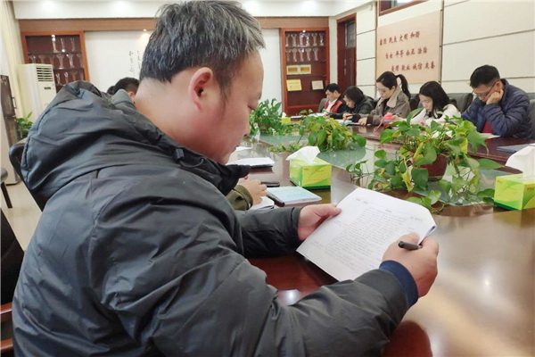 4工會主席郭寶生談創(chuàng)文工作的重要意義.jpg
