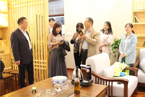 10走訪茶藝室.JPG