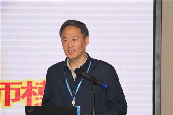 5史文生副處長談構(gòu)建“雙元結(jié)構(gòu)教師小組”教師模式.JPG